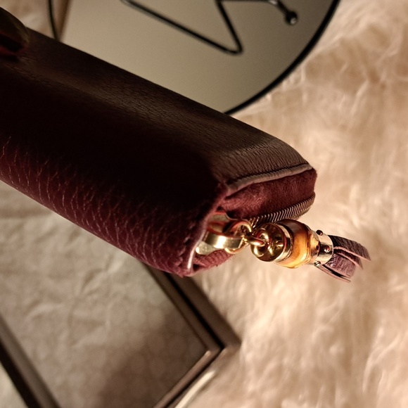 Gucci Bamboo Tassel Zip Around Wallet  EUC - Picture 14 of 17